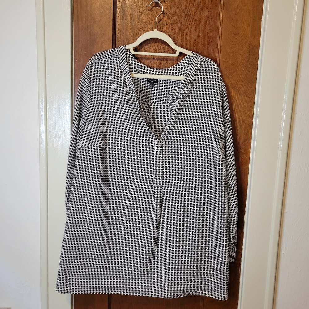Black and White Patterned Talbots Blouse Sz 3X